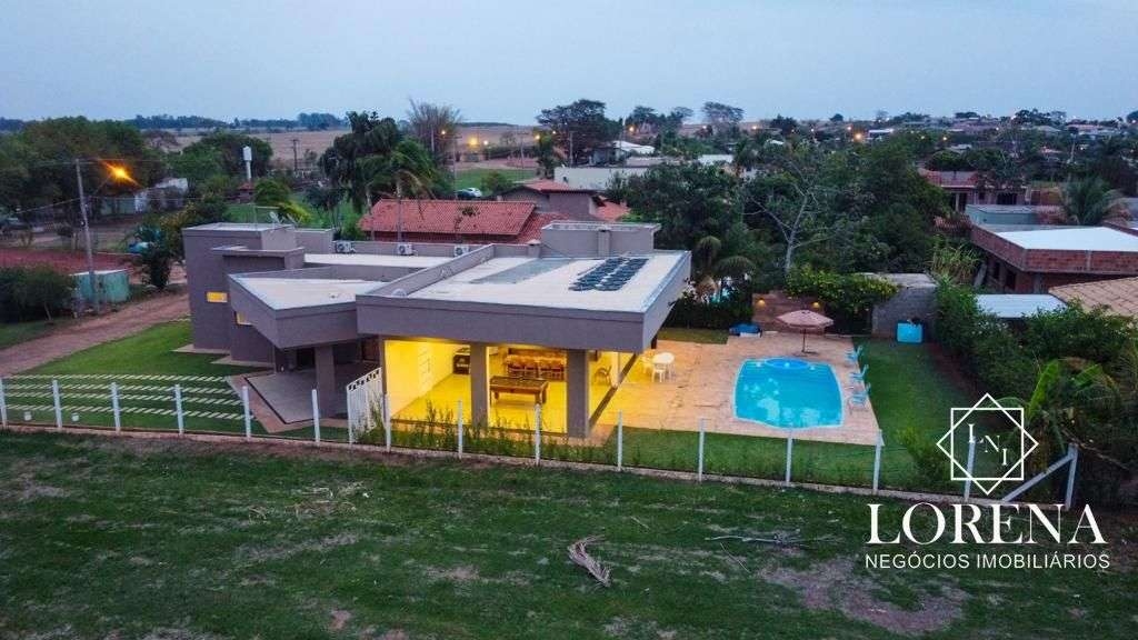 Fazenda / Sítio / Chácara com 4 quartos à venda, 1000m² — foto 2 de 18
