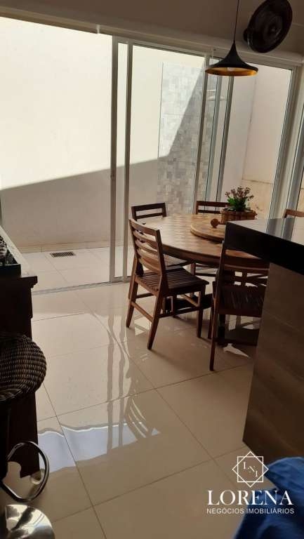 Casa de Condomínio com 3 quartos à venda, 120m² — foto 8 de 30