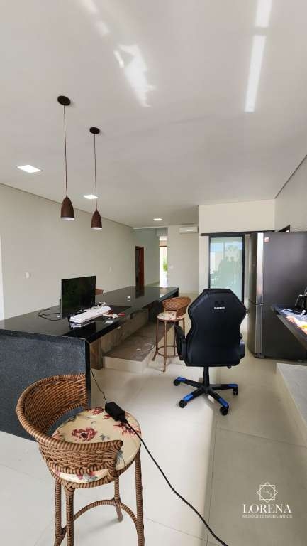 Casa com 3 quartos à venda, 264m² — foto 25 de 31