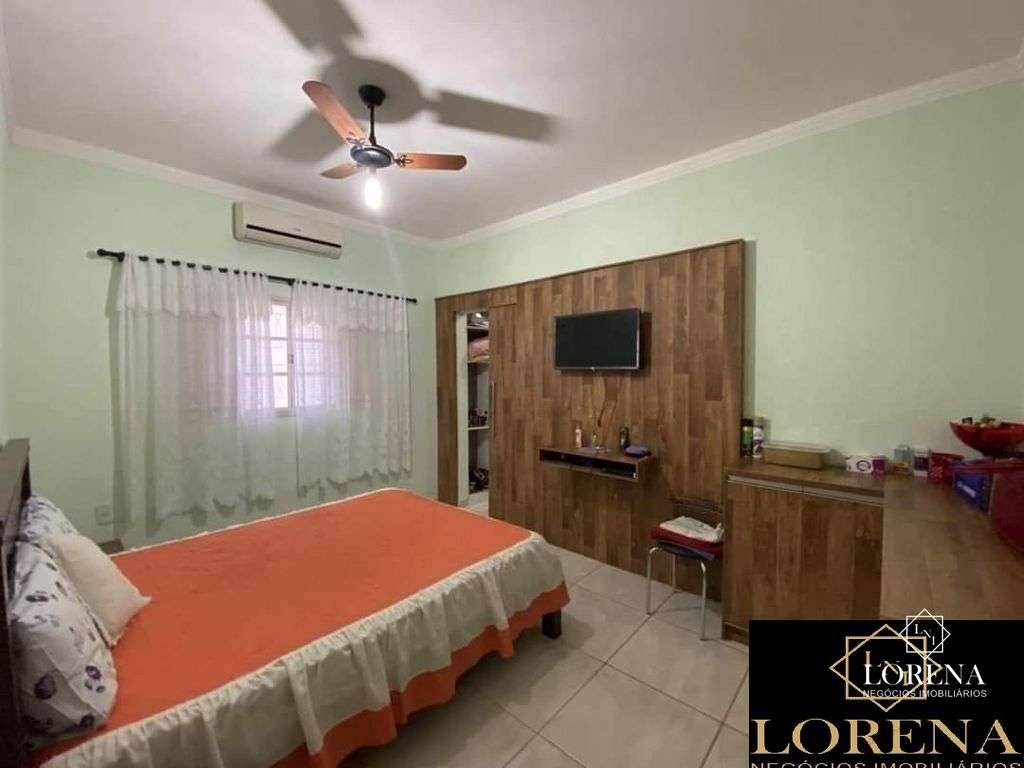 Casa com 3 quartos à venda, 180m² — foto 21 de 26