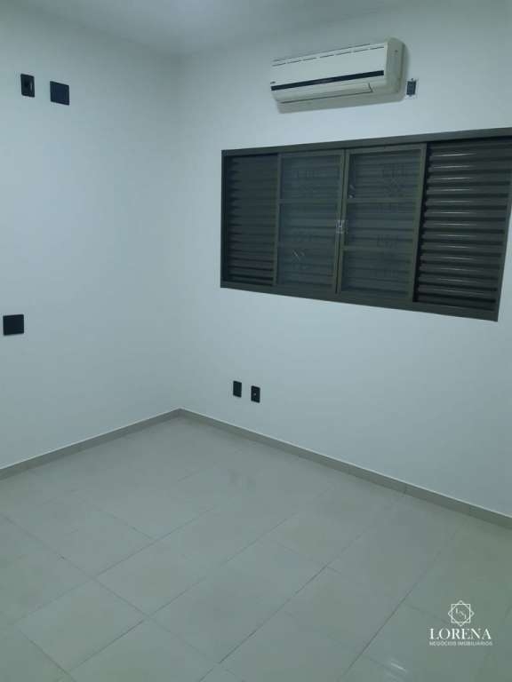 Casa com 3 quartos à venda, 250m² — foto 23 de 50