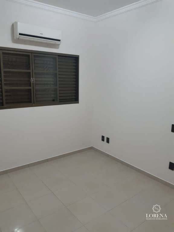 Casa com 3 quartos à venda, 250m² — foto 11 de 50