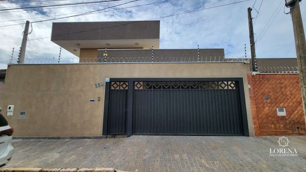 Sobrado com 5 quartos à venda, 430m² — foto 2 de 30