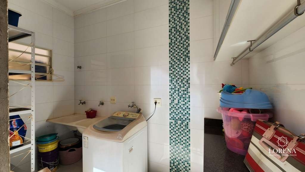 Casa com 4 quartos à venda, 215m² — foto 14 de 30