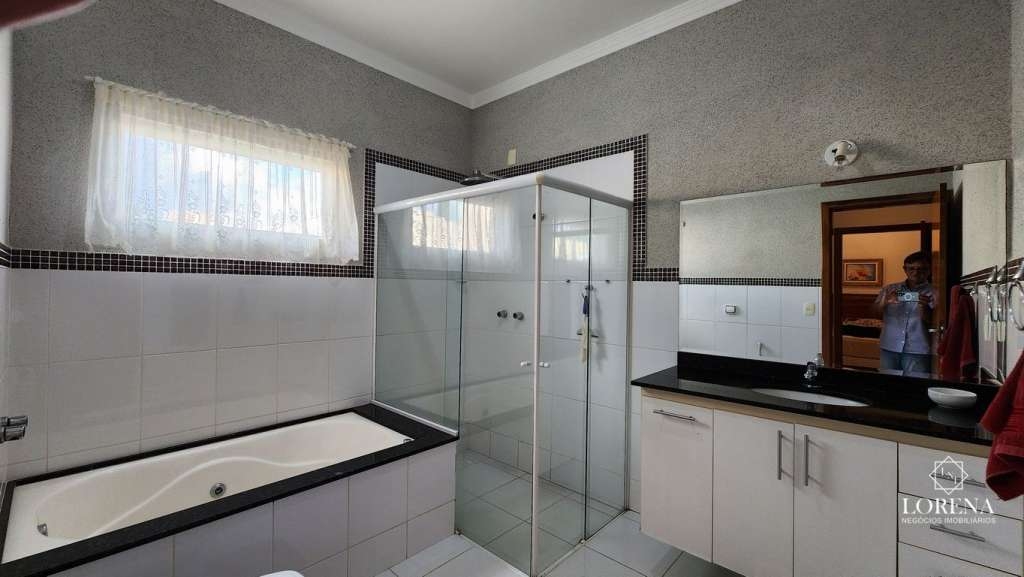 Casa de Condomínio com 3 quartos à venda, 225m² — foto 18 de 30