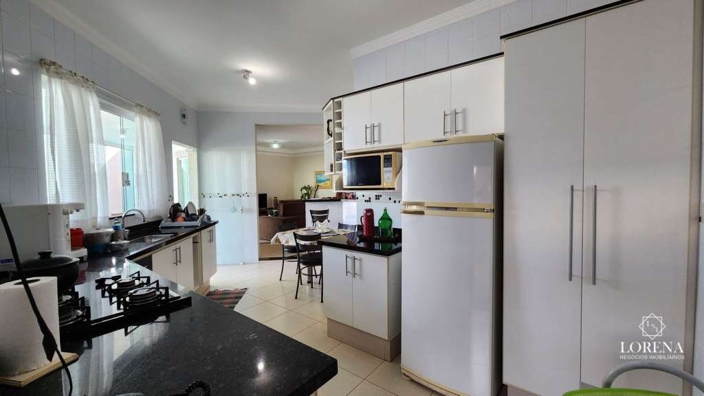 Casa de Condomínio com 3 quartos à venda, 225m² — foto 23 de 30