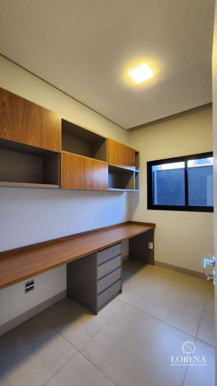 Casa de Condomínio com 3 quartos à venda, 207m² — foto 8 de 31