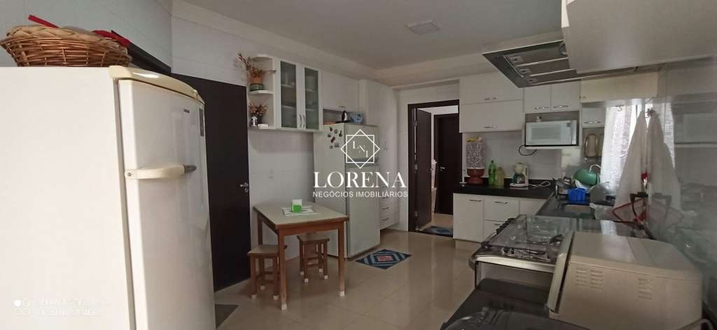 Casa de Condomínio com 3 quartos à venda, 250m² — foto 6 de 18