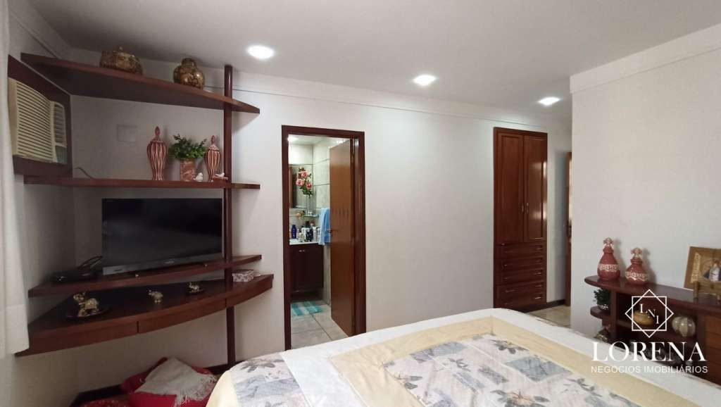 Sobrado com 5 quartos à venda, 300m² — foto 11 de 29