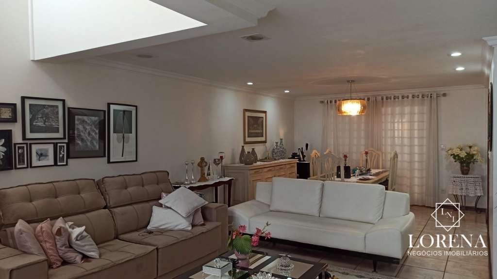 Sobrado com 5 quartos à venda, 300m² — foto 15 de 29