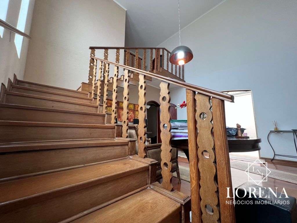 Sobrado com 5 quartos à venda, 330m² — foto 17 de 31