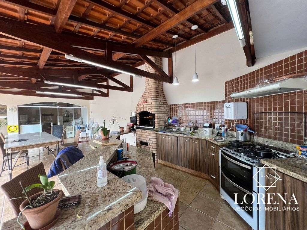 Sobrado com 5 quartos à venda, 330m² — foto 30 de 31