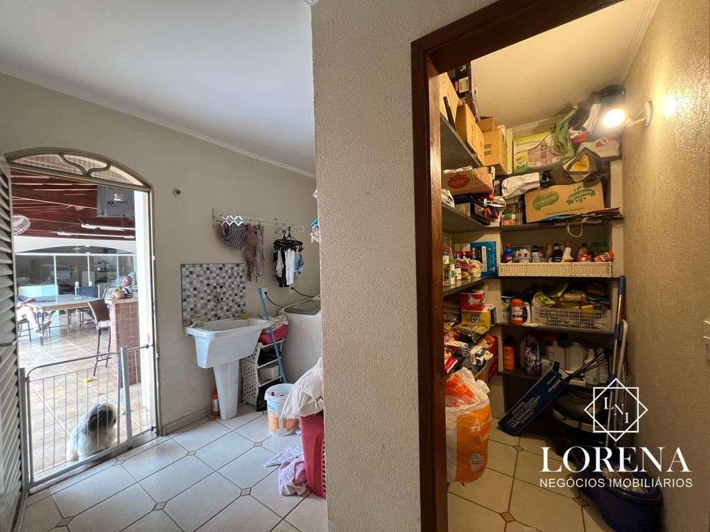 Sobrado com 5 quartos à venda, 330m² — foto 28 de 31