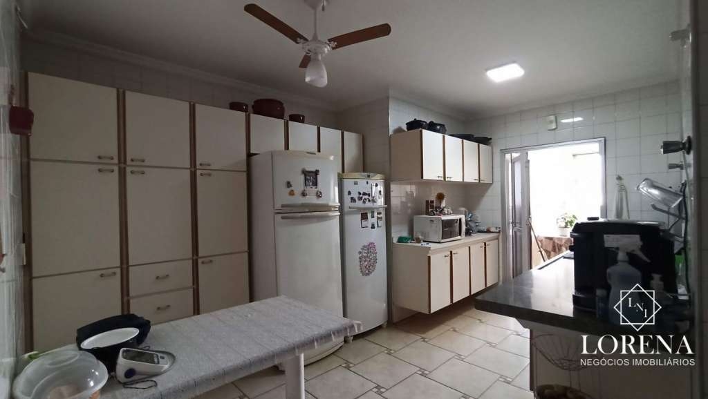 Apartamento com 4 quartos à venda, 230m² — foto 11 de 31