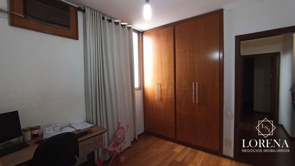 Apartamento com 4 quartos à venda, 230m² — foto 13 de 31