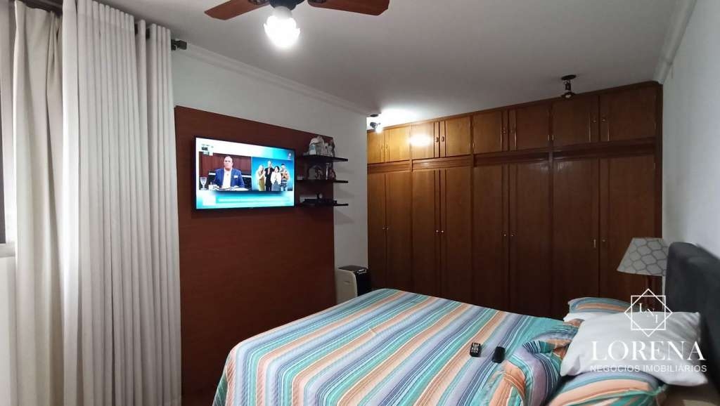 Apartamento com 4 quartos à venda, 230m² — foto 17 de 31