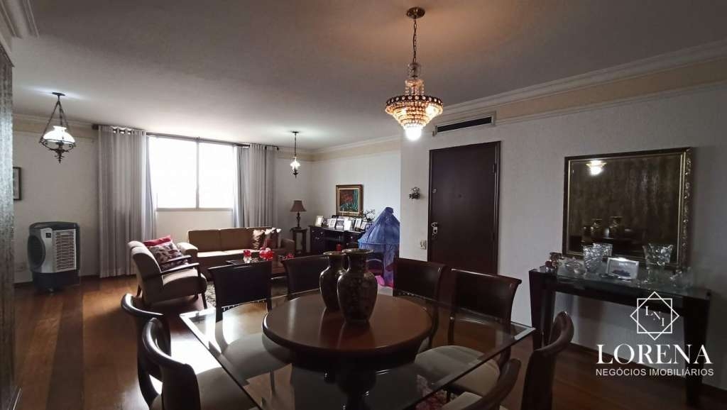 Apartamento com 4 quartos à venda, 230m² — foto 8 de 31