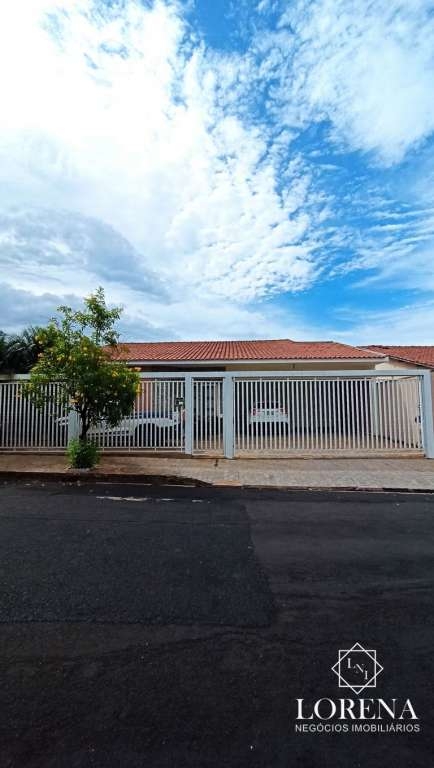 Casa com 4 quartos à venda, 300m² — foto 4 de 32