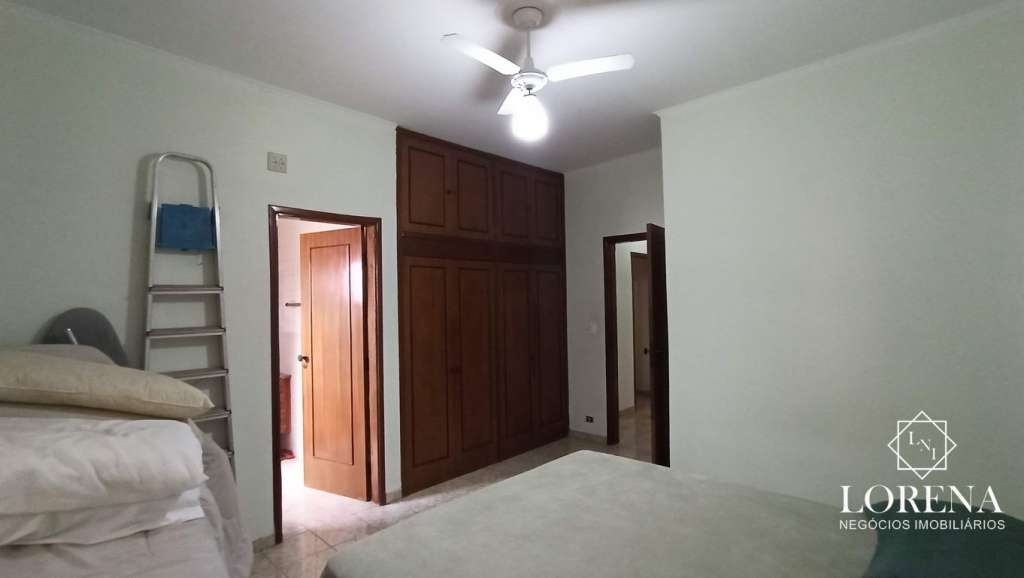Casa com 4 quartos à venda, 300m² — foto 23 de 32