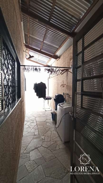 Casa com 4 quartos à venda, 300m² — foto 29 de 32