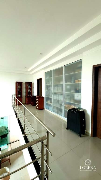 Sobrado com 4 quartos à venda, 342m² — foto 30 de 31