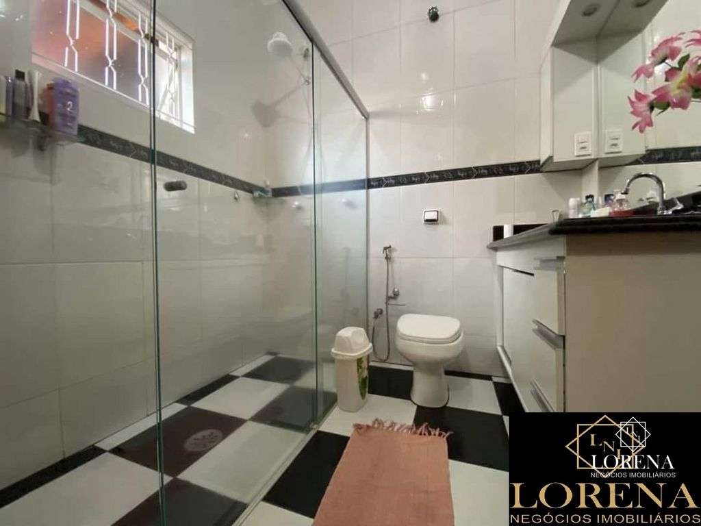 Casa com 3 quartos à venda, 180m² — foto 24 de 26
