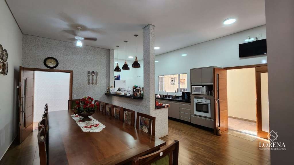 Sobrado com 5 quartos à venda, 430m² — foto 1 de 30