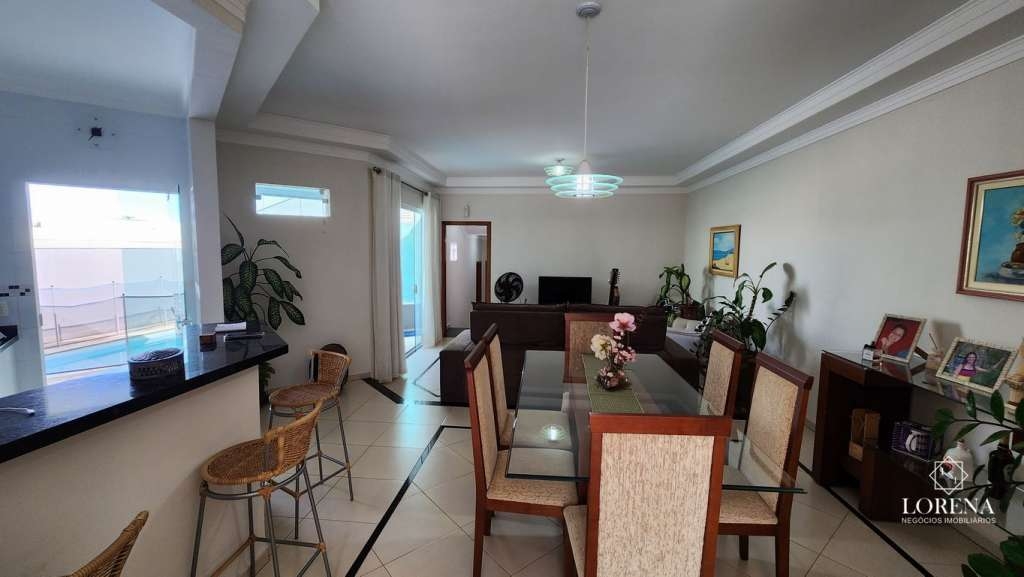 Casa de Condomínio com 3 quartos à venda, 225m² — foto 4 de 30