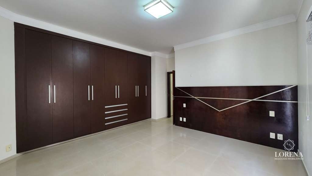 Casa de Condomínio com 5 quartos à venda, 403m² — foto 21 de 31