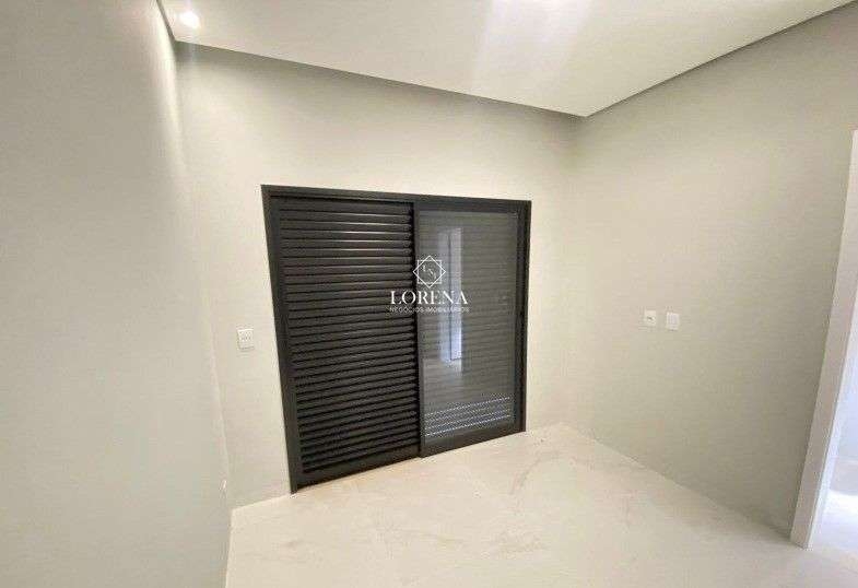 Casa de Condomínio com 3 quartos à venda, 222m² — foto 14 de 18