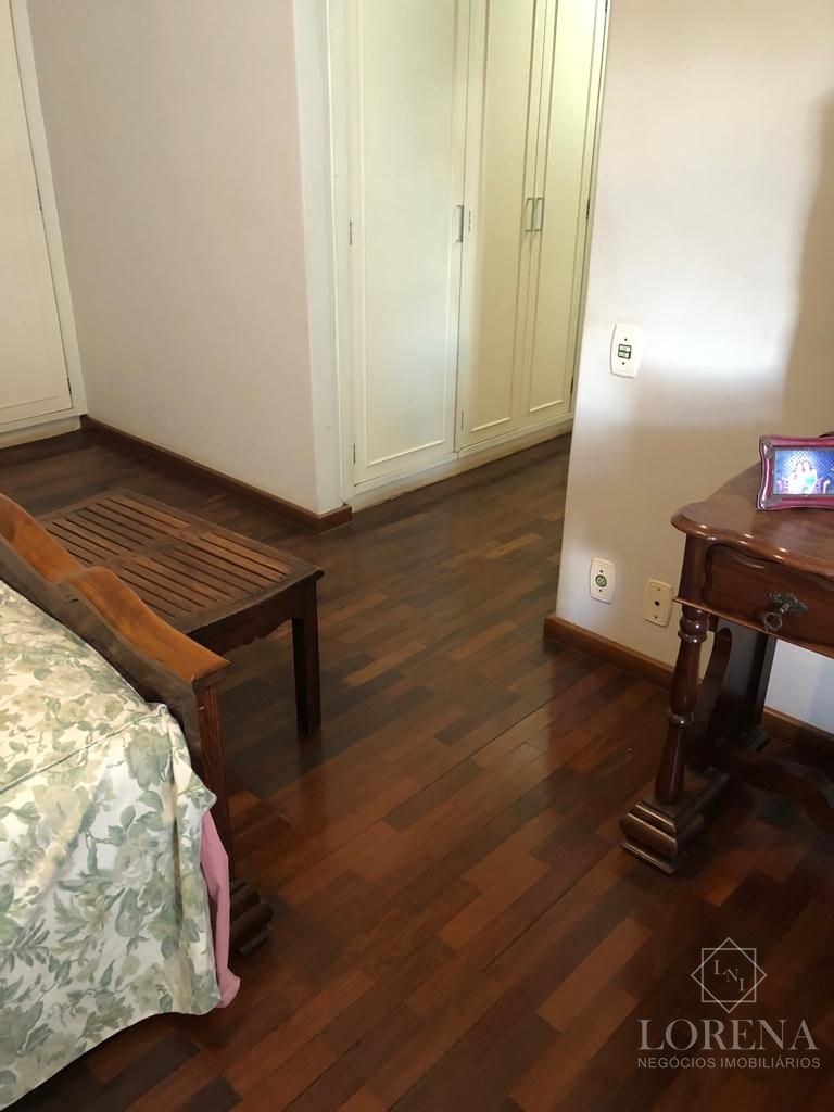 Apartamento com 4 quartos à venda, 275m² — foto 17 de 26