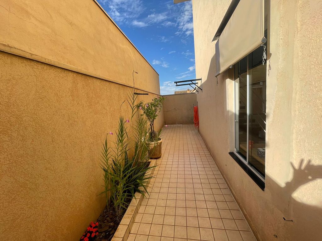 Casa de Condomínio com 3 quartos à venda, 236m² — foto 21 de 30