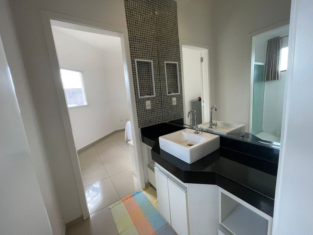 Casa de Condomínio com 3 quartos à venda, 236m² — foto 13 de 30