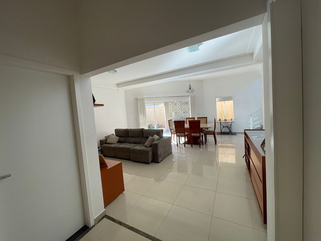 Casa de Condomínio com 3 quartos à venda, 236m² — foto 9 de 30