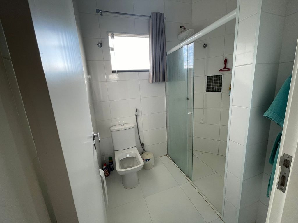 Casa de Condomínio com 3 quartos à venda, 236m² — foto 12 de 30