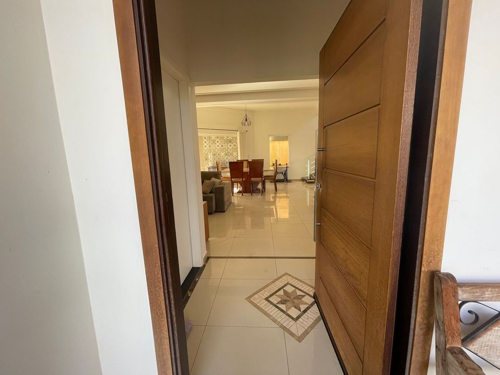 Casa de Condomínio com 3 quartos à venda, 236m² — foto 28 de 30