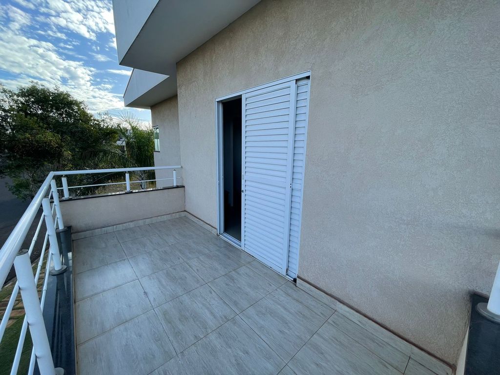 Casa de Condomínio com 3 quartos à venda, 236m² — foto 14 de 30