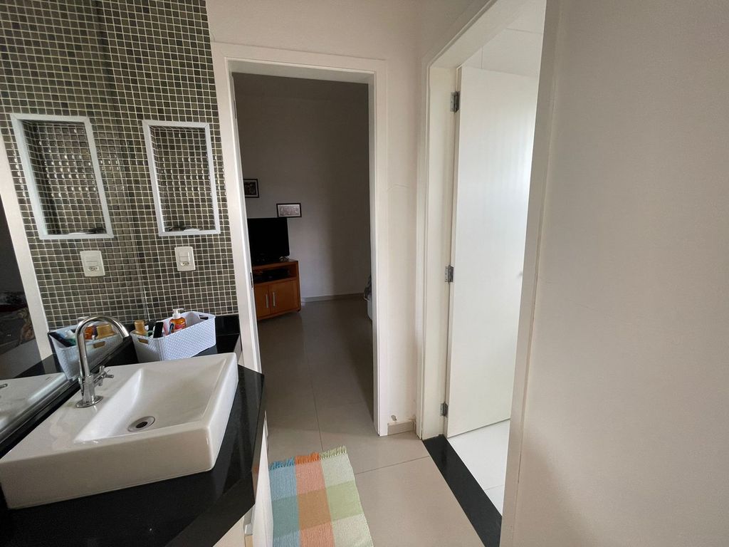 Casa de Condomínio com 3 quartos à venda, 236m² — foto 23 de 30