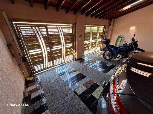 Garagem - Jardim Santa Rita de Cássia - Santa Barbara d'Oeste