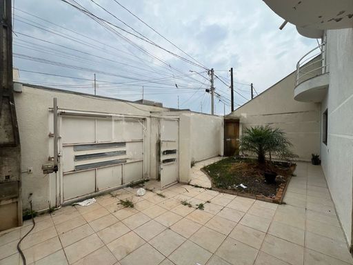 Garagem - Cândido Bertini - Santa Barbara D'Oeste