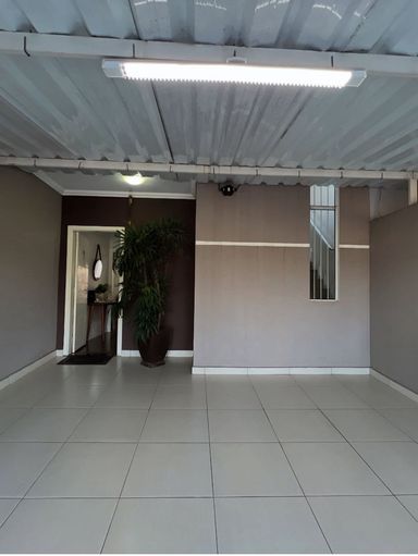 Garagem - Parque Universitário - Americana