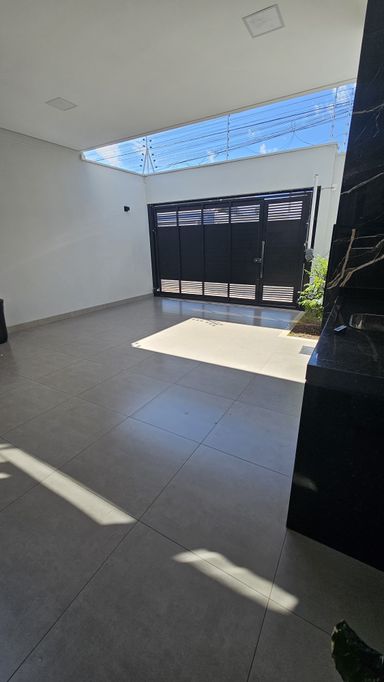 Garagem - Parque Universitário - Americana