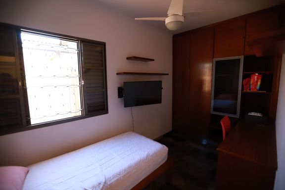 Quarto - Vila Santa Maria - Americana