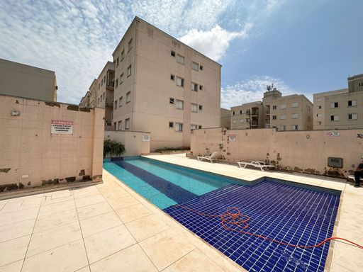 Área da Piscina - Condominio Colina Azul - Americana
