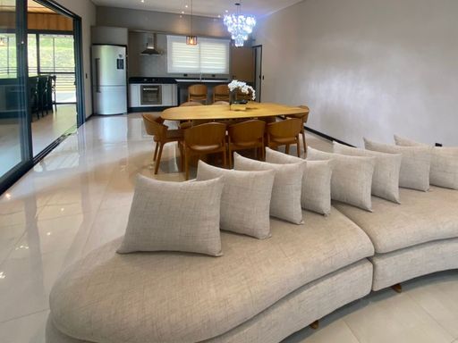 LIVING AGORA MOBILIADO