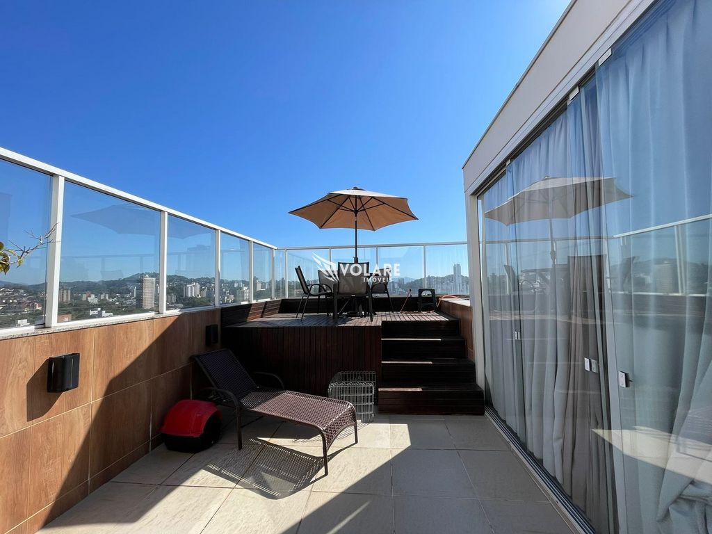 Exclusividade: Cobertura com Piscina no Centro - Próxima à Vila Germânica - foto 1