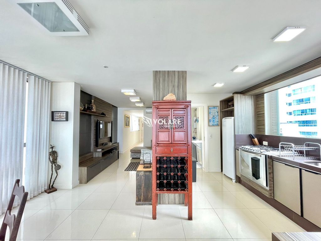 Luxo, Exclusividade e Localização: Apartamento na Barra Sul — foto 4