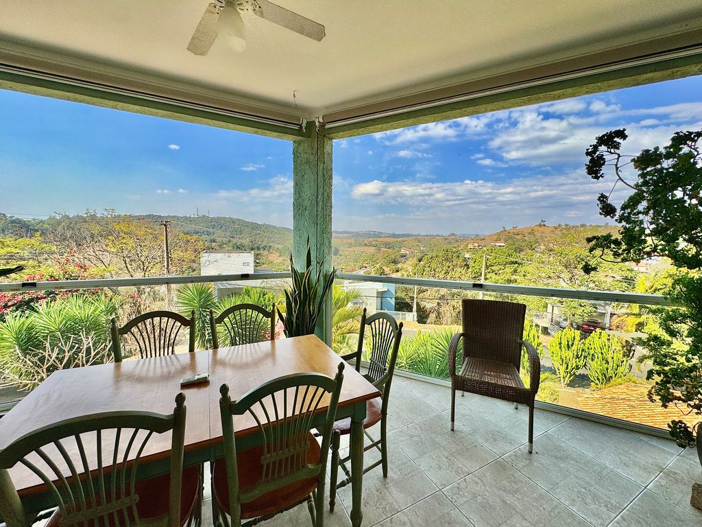 Uma casa onde a natureza se faz presente.