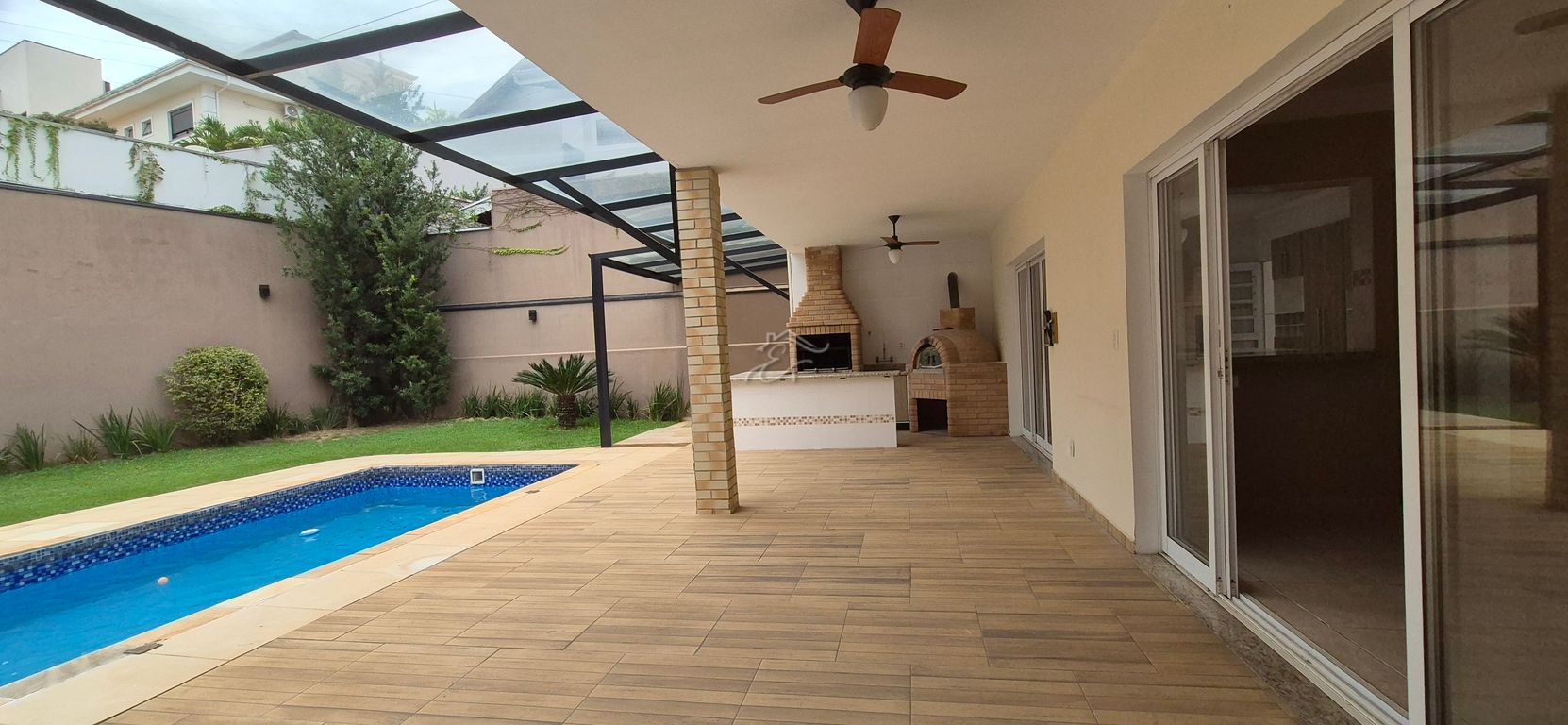 Casa para ser feliz: 4 Suítes e Lazer Integrado no Bairro das Palmeiras.