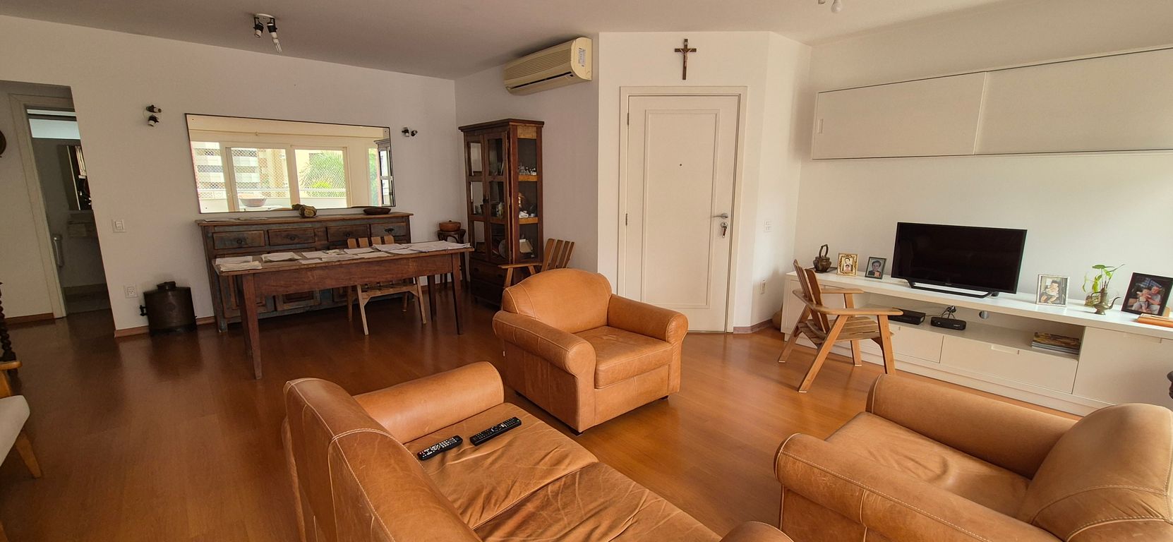 Apartamento 2 quartos/suites com 125m² em rua tranquila do Cambuí/Campinas
